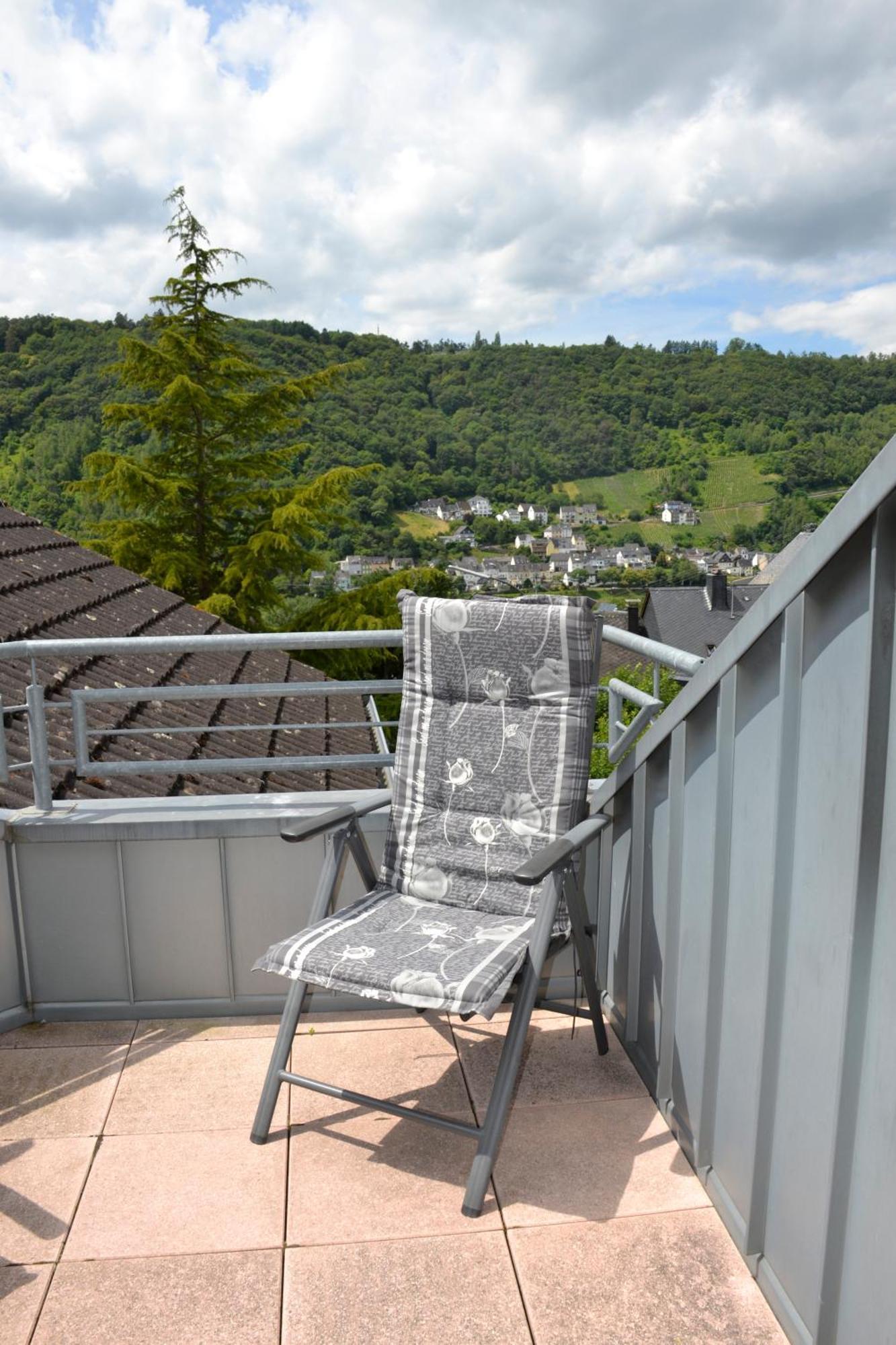 Ferienwohnung Im Sonnenberg Enkirch Bagian luar foto